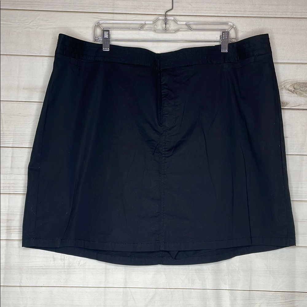 NWT Dockers Black Mini Pencil Skorts